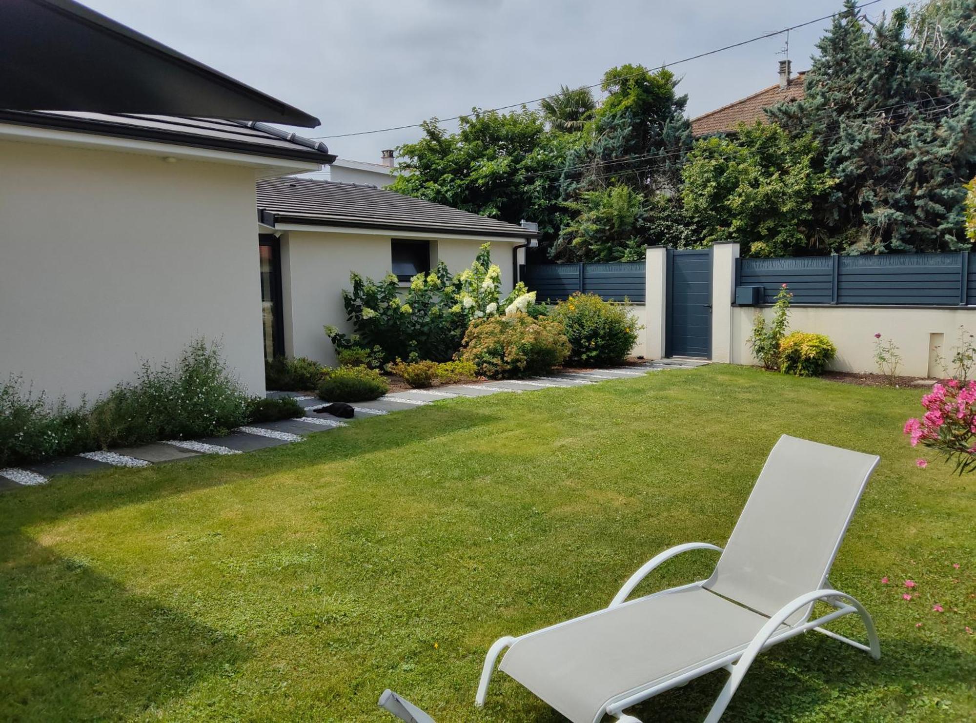 Du Cote De Chez Paule, Chambre Avec Entree Independante Et Salle D'Eau Privative Séméac Exteriör bild